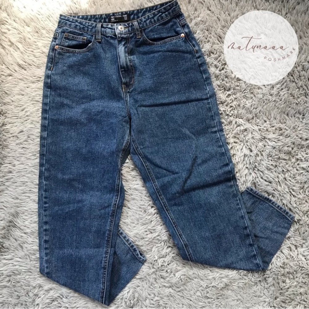 PrettyLittleThing Mid Wash Mom Jeans US 6